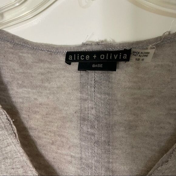 Alice And Olivia Base Tan V Neck Long Sleeve Shirt - Picture 2 of 5